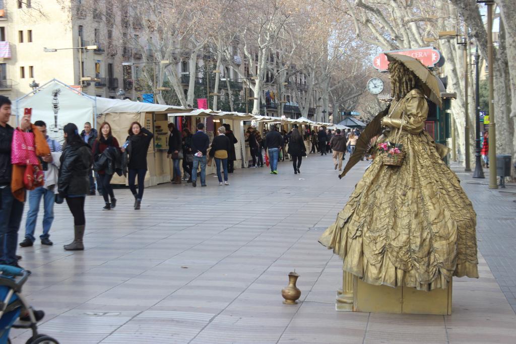 Stopbarcelona Universidad Apartments エクステリア 写真